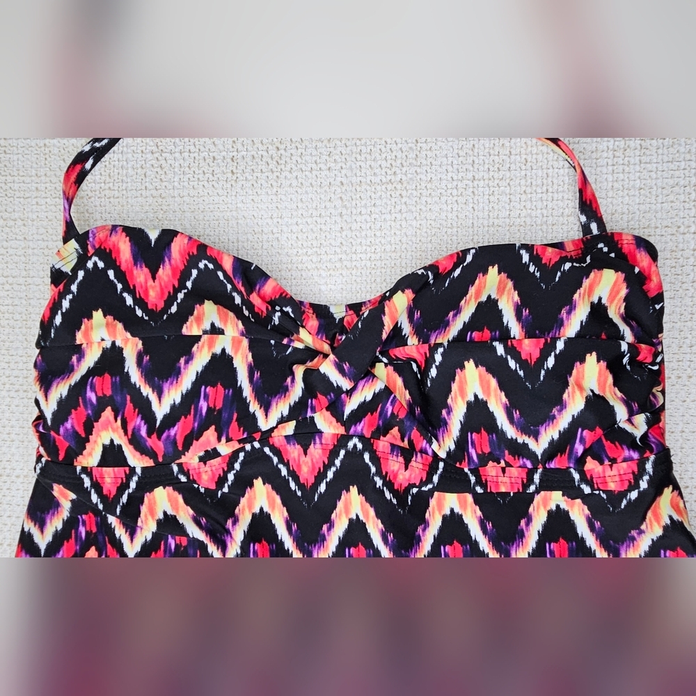 NWT Women's Catalina Red/Black Tankini Halter Top Size M - Picture 6 of 10